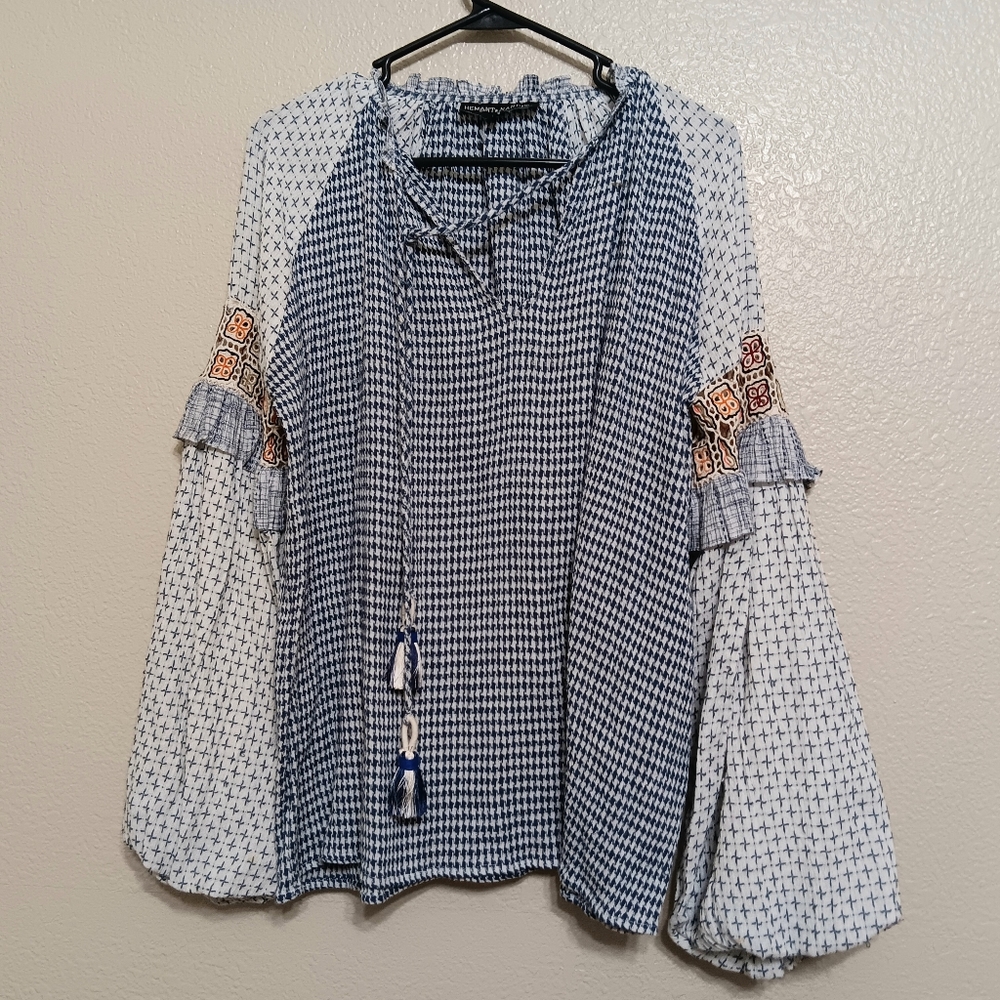 HEMANT & NANDITA Navy and Cream Patterned Blouse